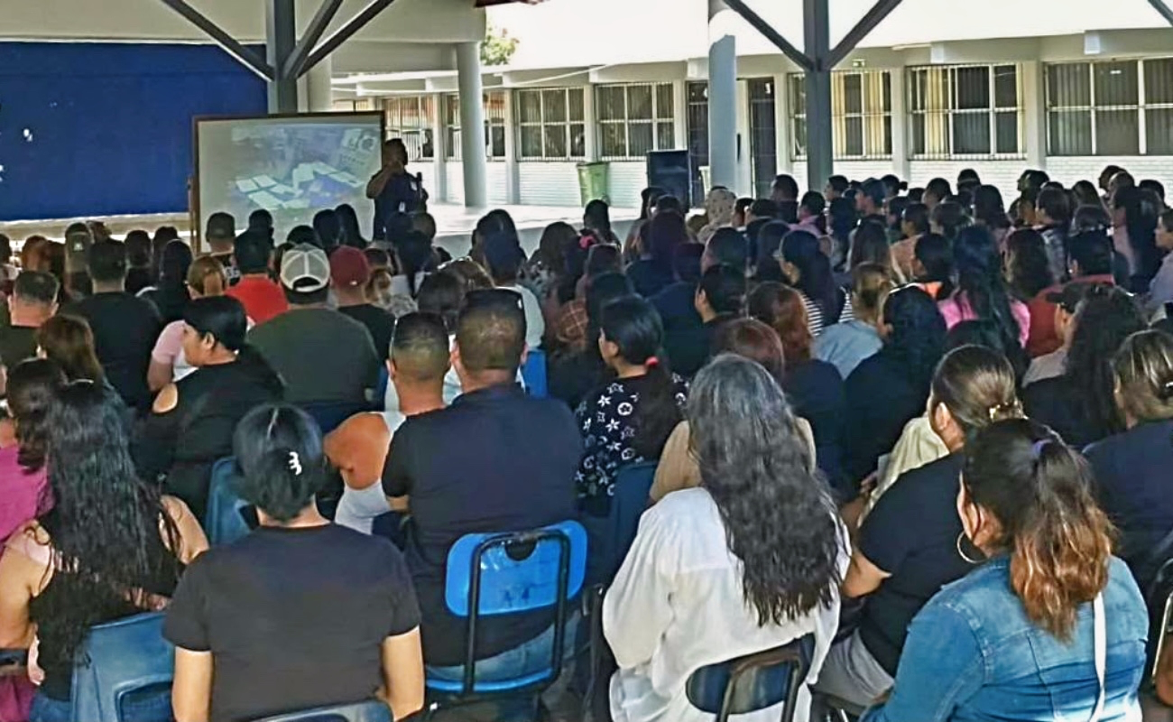 Orientan a tres mil padres de familia en protocolos de seguridad escolar en Ensenada