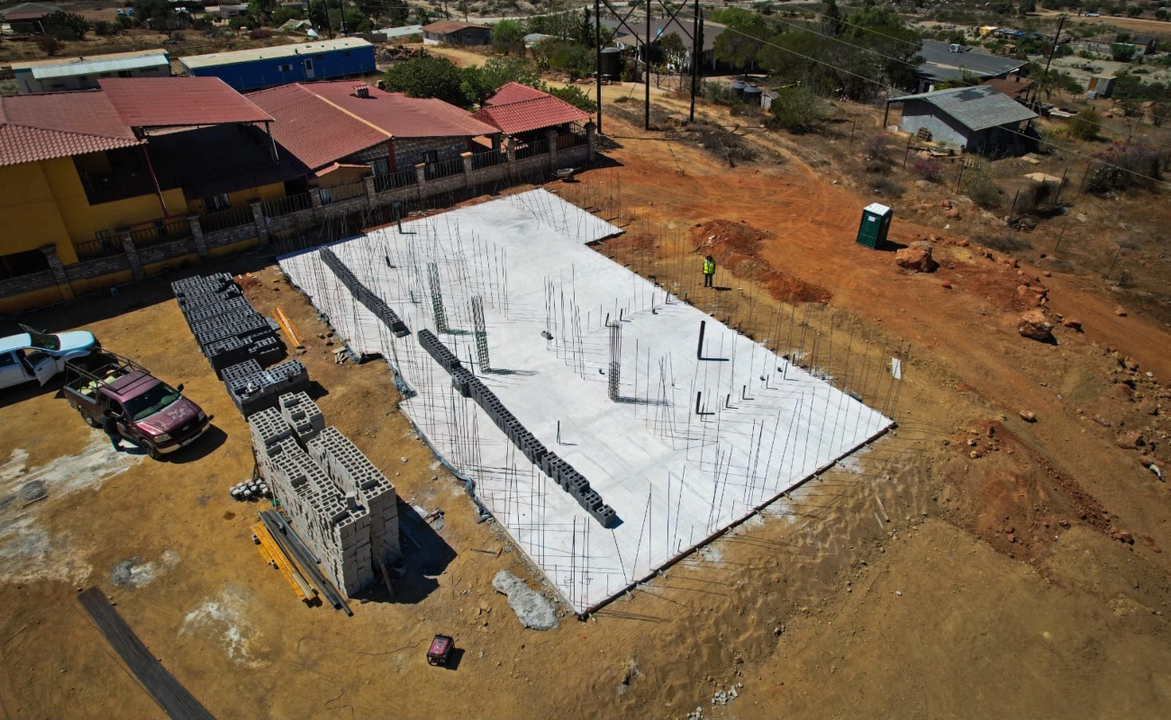 Continúa construcción de la base operativa de la FESC en el Valle de Guadalupe