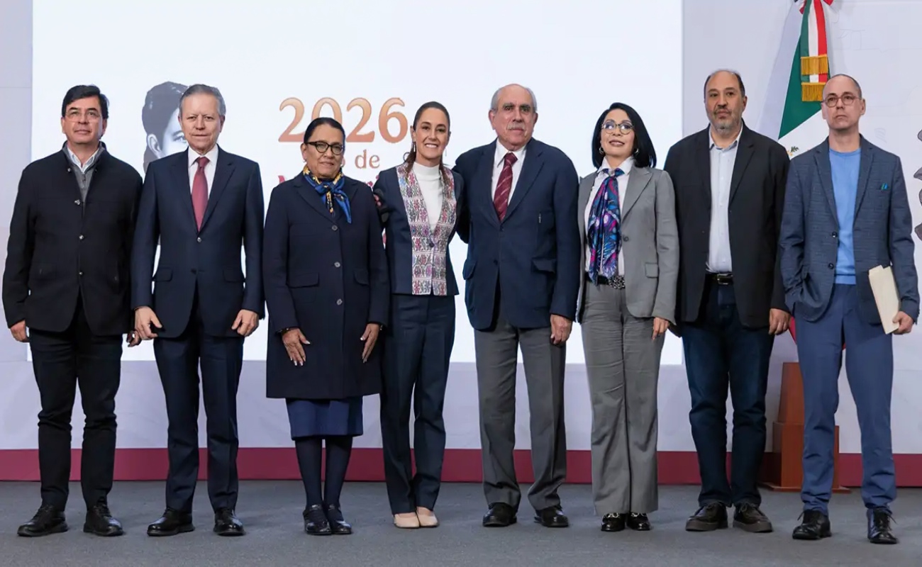 Presenta Sheinbaum su reforma electoral para reducir costos y número de senadores