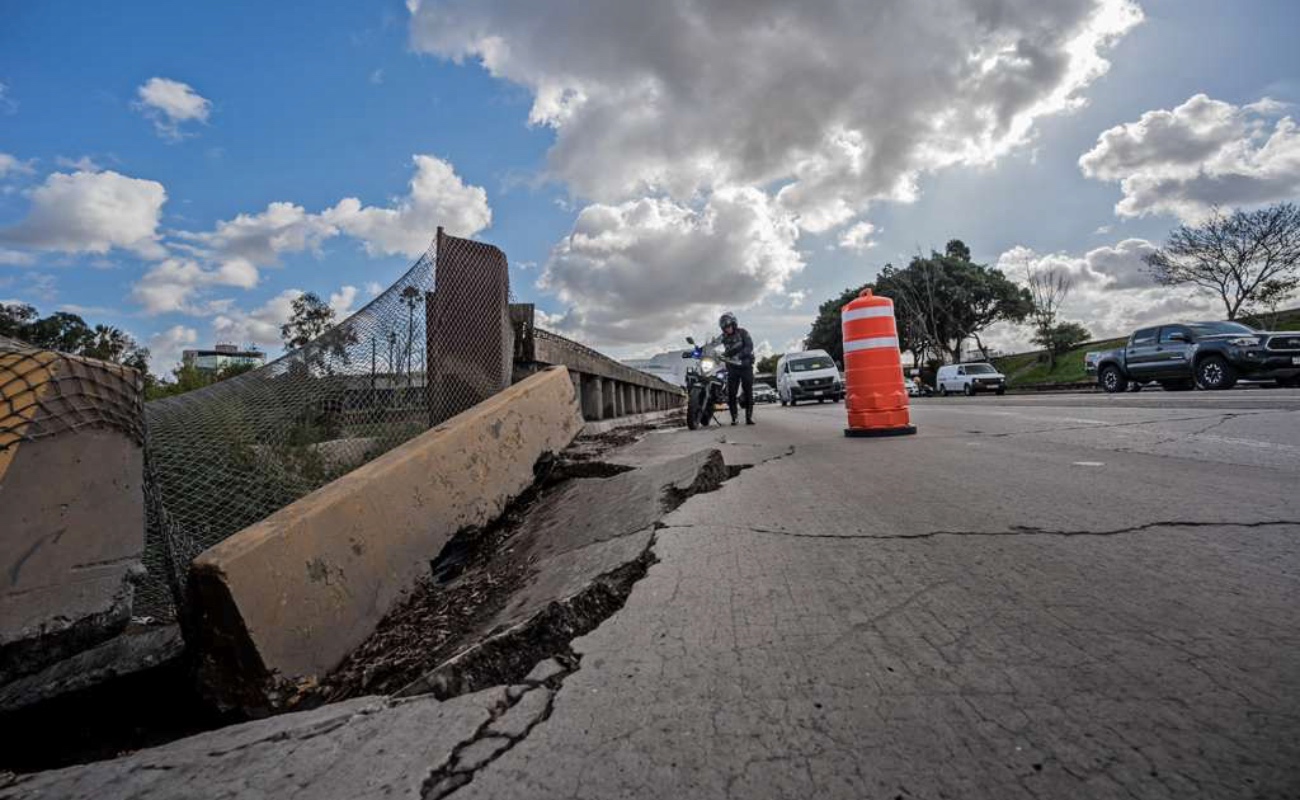 Se abre nuevo socavón en la Vía Rápida Oriente