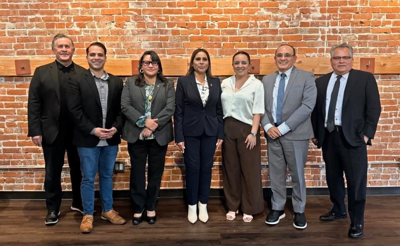 La alcaldesa realizó una gira de trabajo por Santa Ana, California.