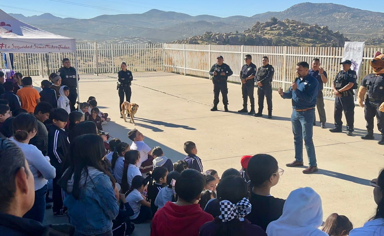 Realizan jornada comunitaria “Mi rol, mi espacio”, en la Escuela Primaria Estatal Francisco Ferreira Salcido, en la colonia El Mirador.
