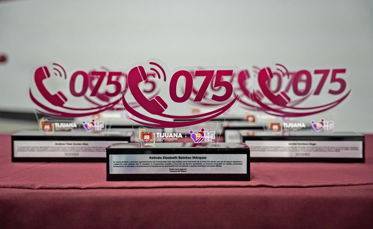 Conmemoran 28 aniversario de la Línea de Atención en Crisis 075