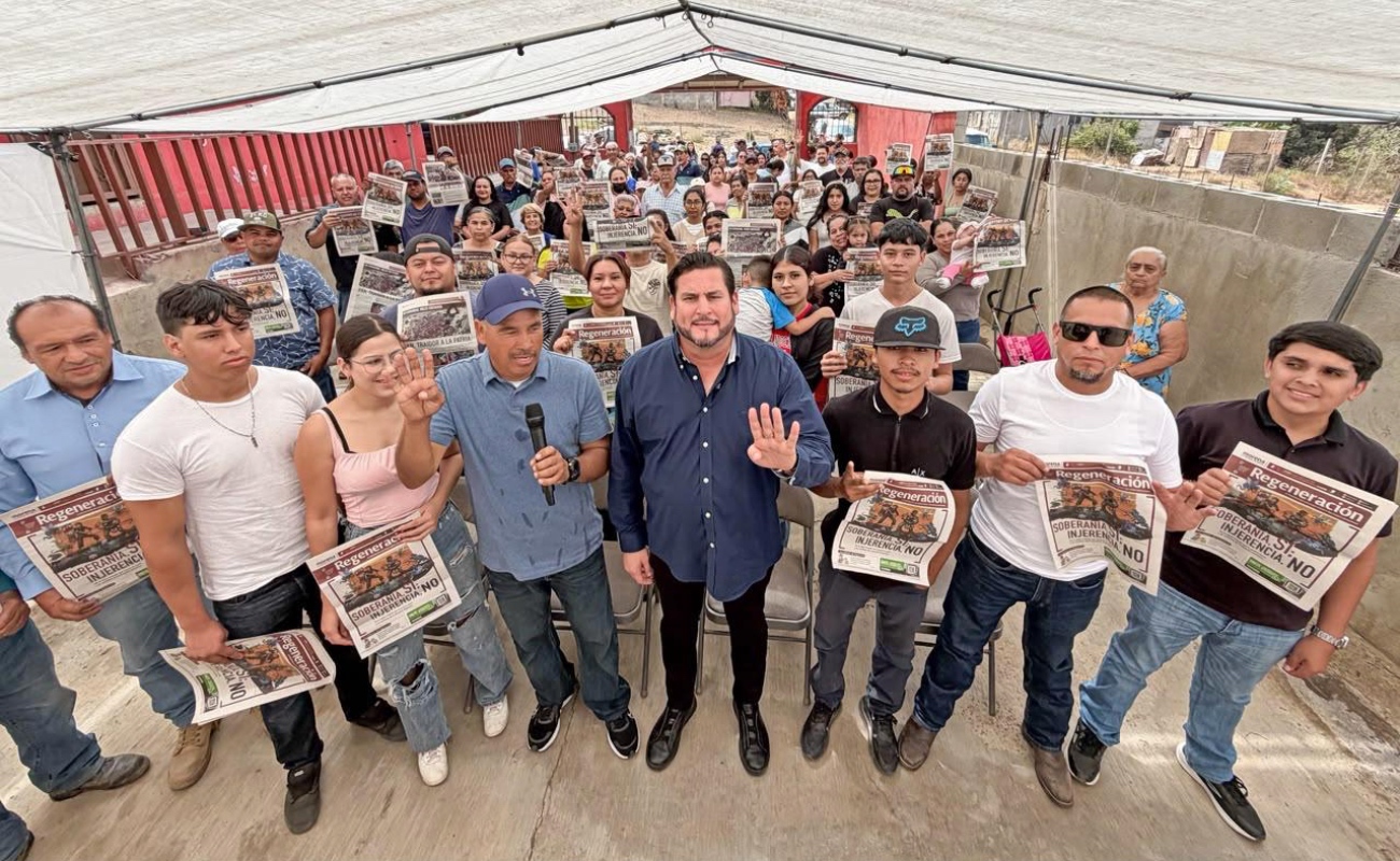 Ismael Burgueño acerca a vecinos de Ensenada los avances de la 4T