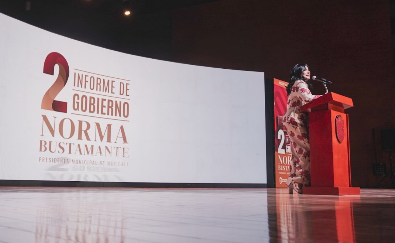 Rinde Norma Bustamante su Segundo Informe de Gobierno