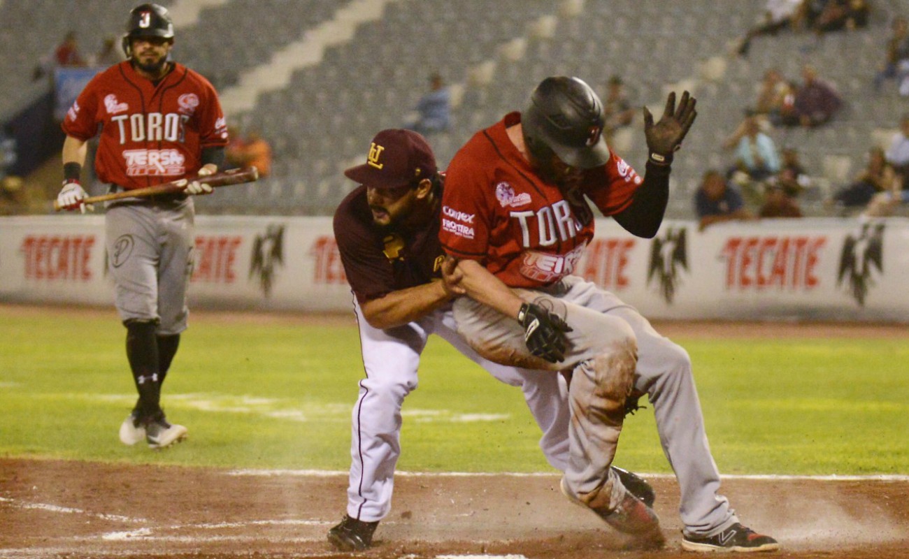 Toros y Algodoneros se pusieron 1-1 en la serie que tiene lugar en el estadio Revolución