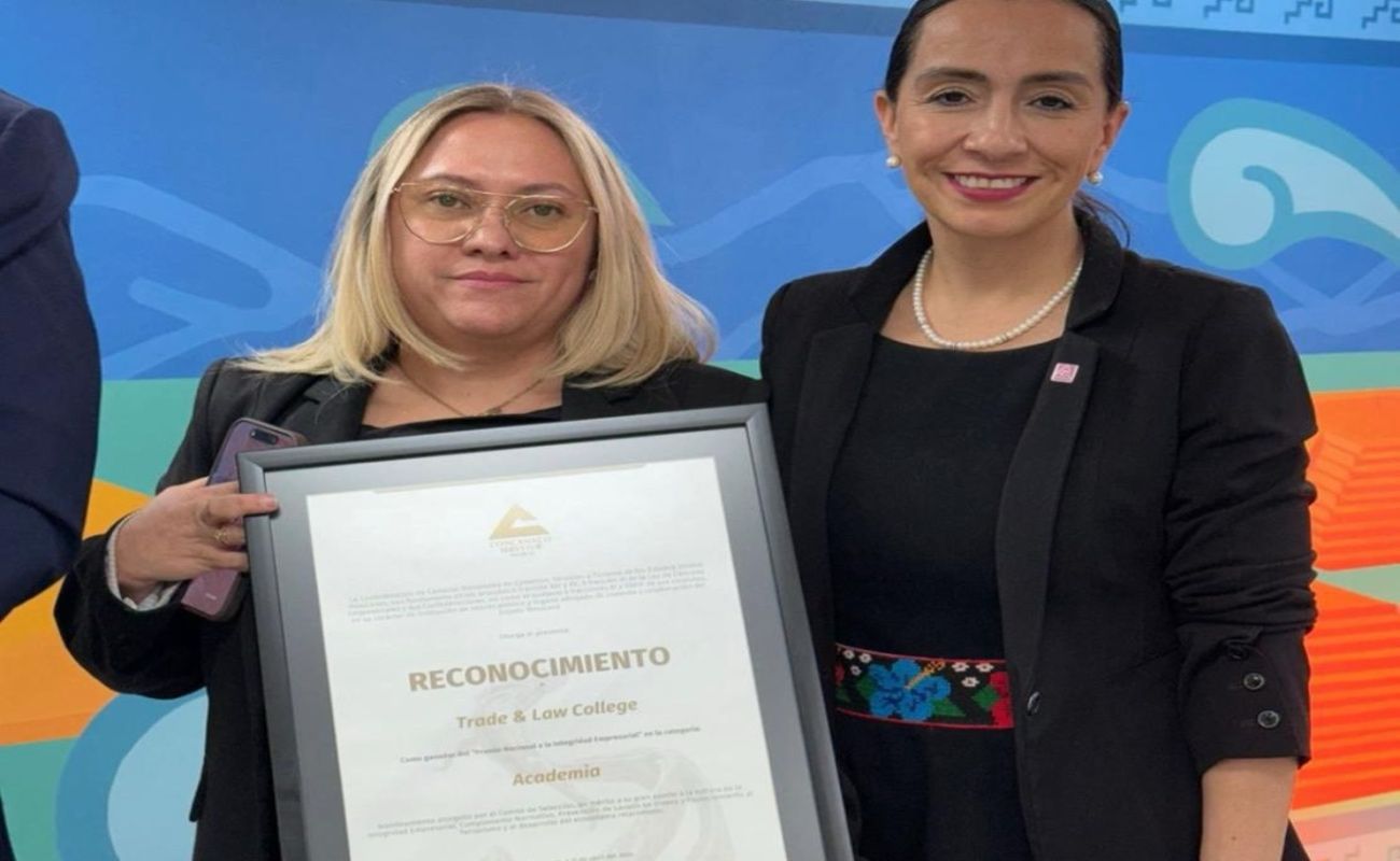 Fue distinguida por su contribución al desarrollo de la cultura de cumplimiento y ética corporativa en el país.