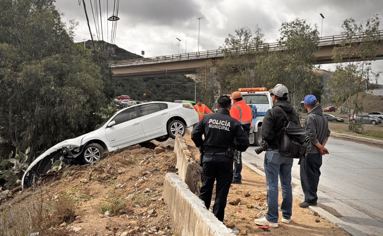 El accidente solo dejó daños materiales.