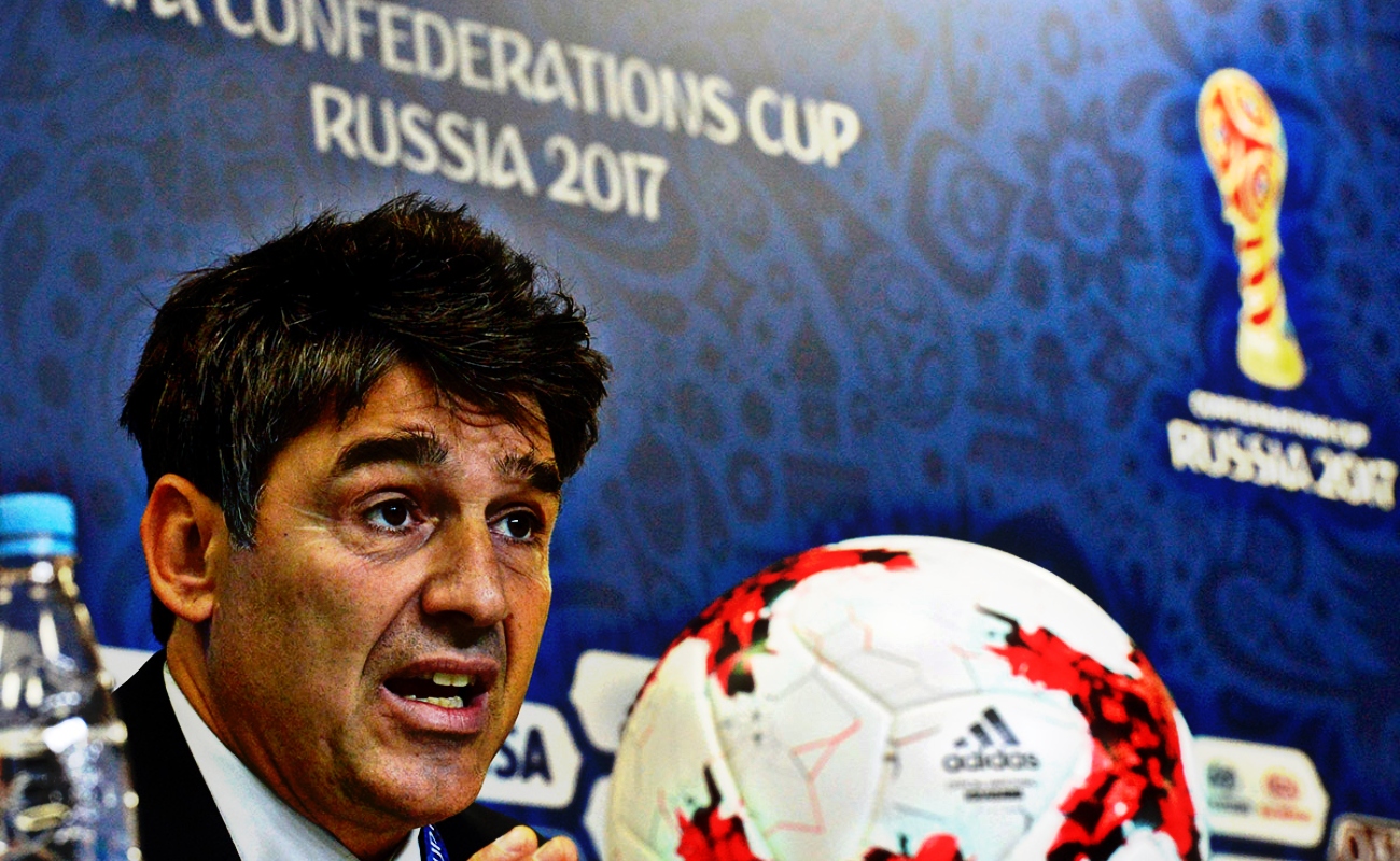El jefe de Arbitraje explicó que fue imposible instalar las cabinas del VAR en cada uno de los estadios.