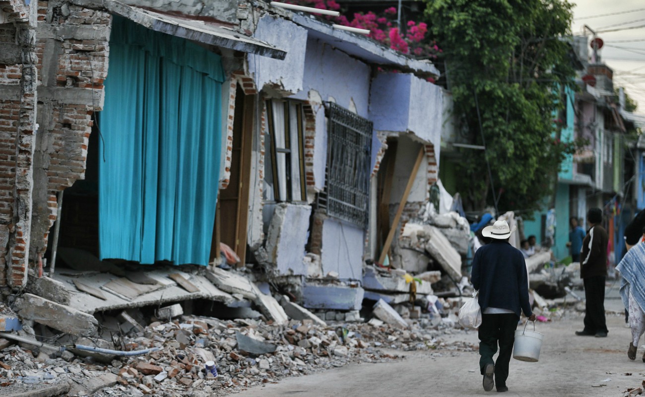 Miedo y escombros persisten en Morelos