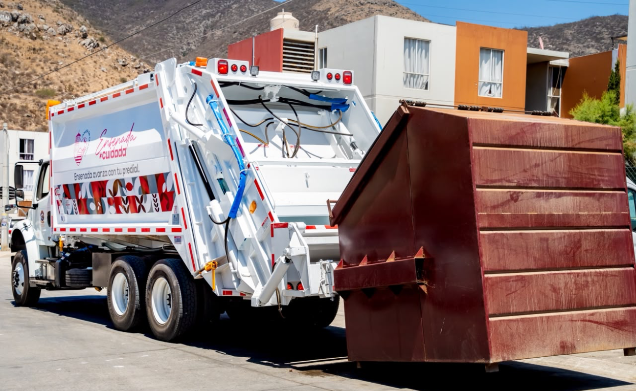 Mejora Ensenada recolección de basura con nuevos camiones y contenedores