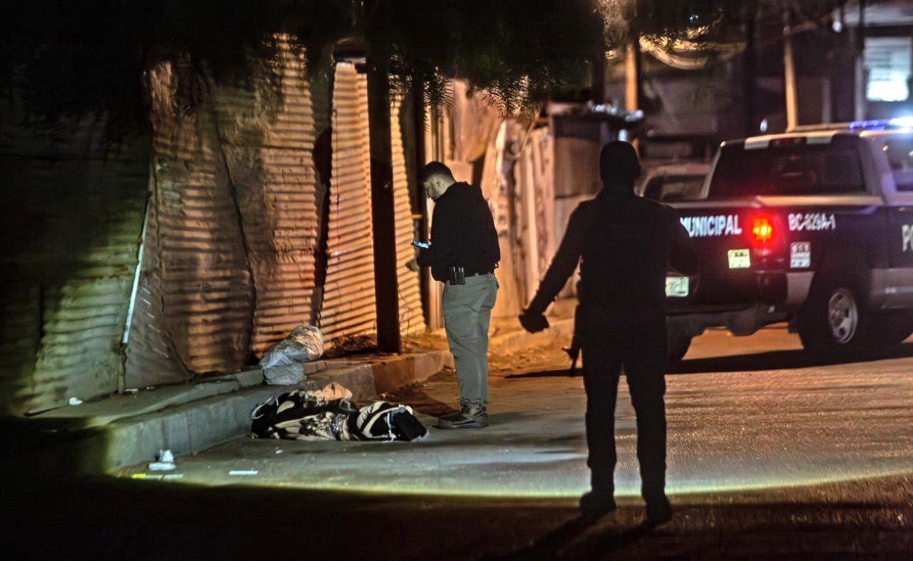 Encuentran a joven muerto y encobijado en la colonia Buena Vista
