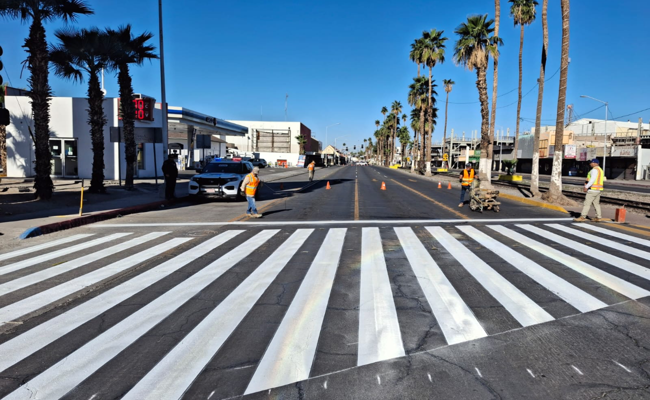 Inician trabajos de adecuación de señalamientos en Glorieta Morelos en Mexicali