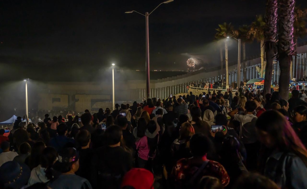 Un muro no detiene la tradición: familias cruzan a Tijuana para celebrar el 4 de Julio con los suyos