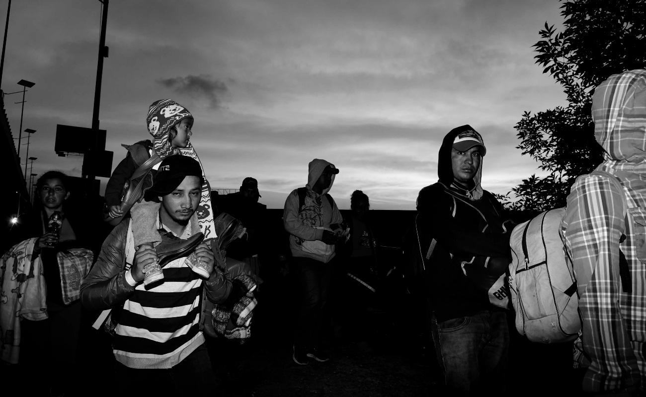 Algunos centroamericanos de la caravana migrante piden asilo político en Tijuana.