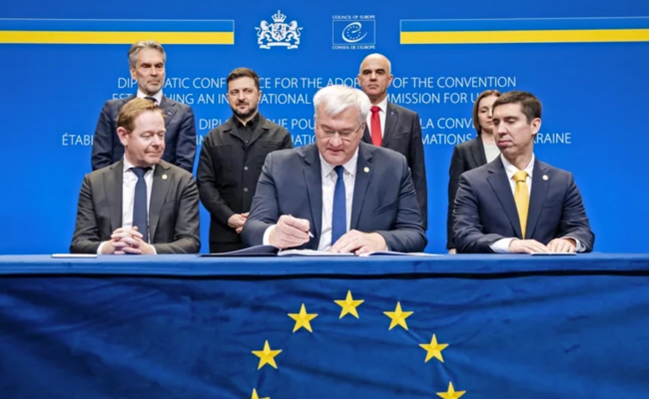 Representantes de países europeos y de Ucrania participan en La Haya en la firma de la Convención que establece una Comisión Internacional de Reclamaciones por daños de la guerra.