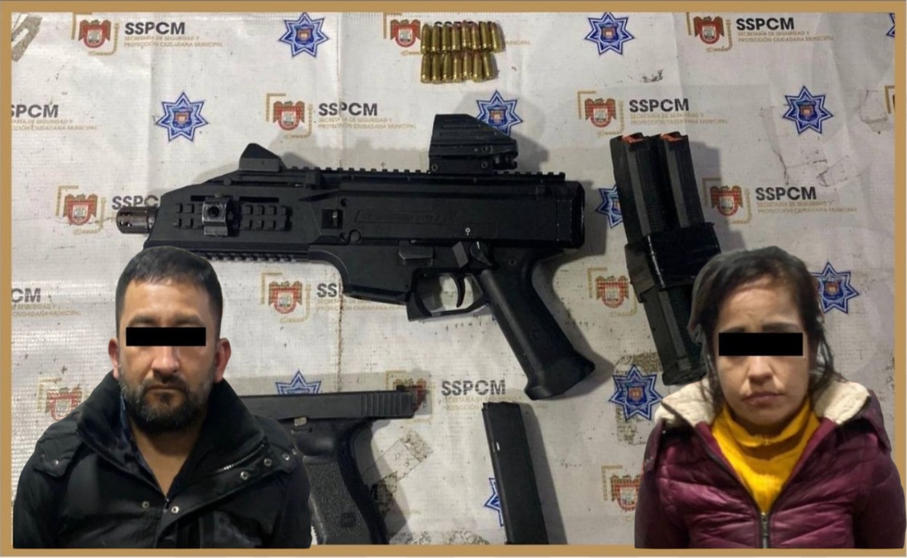 Asegura Policía Municipal a dos personas y decomisan armas de fuego