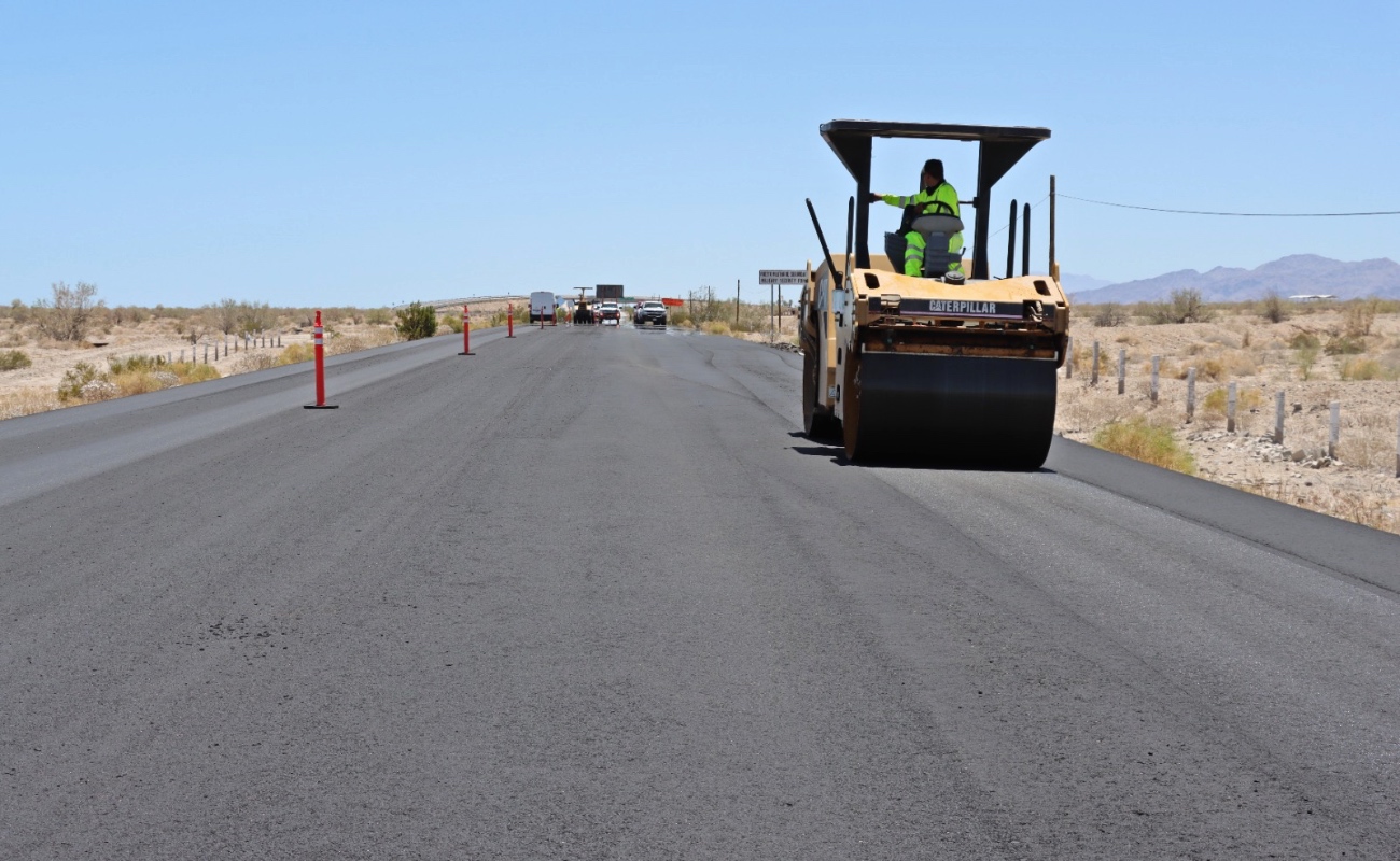 Refuerzan obras de conservación en la carretera Mexicali - San Felipe