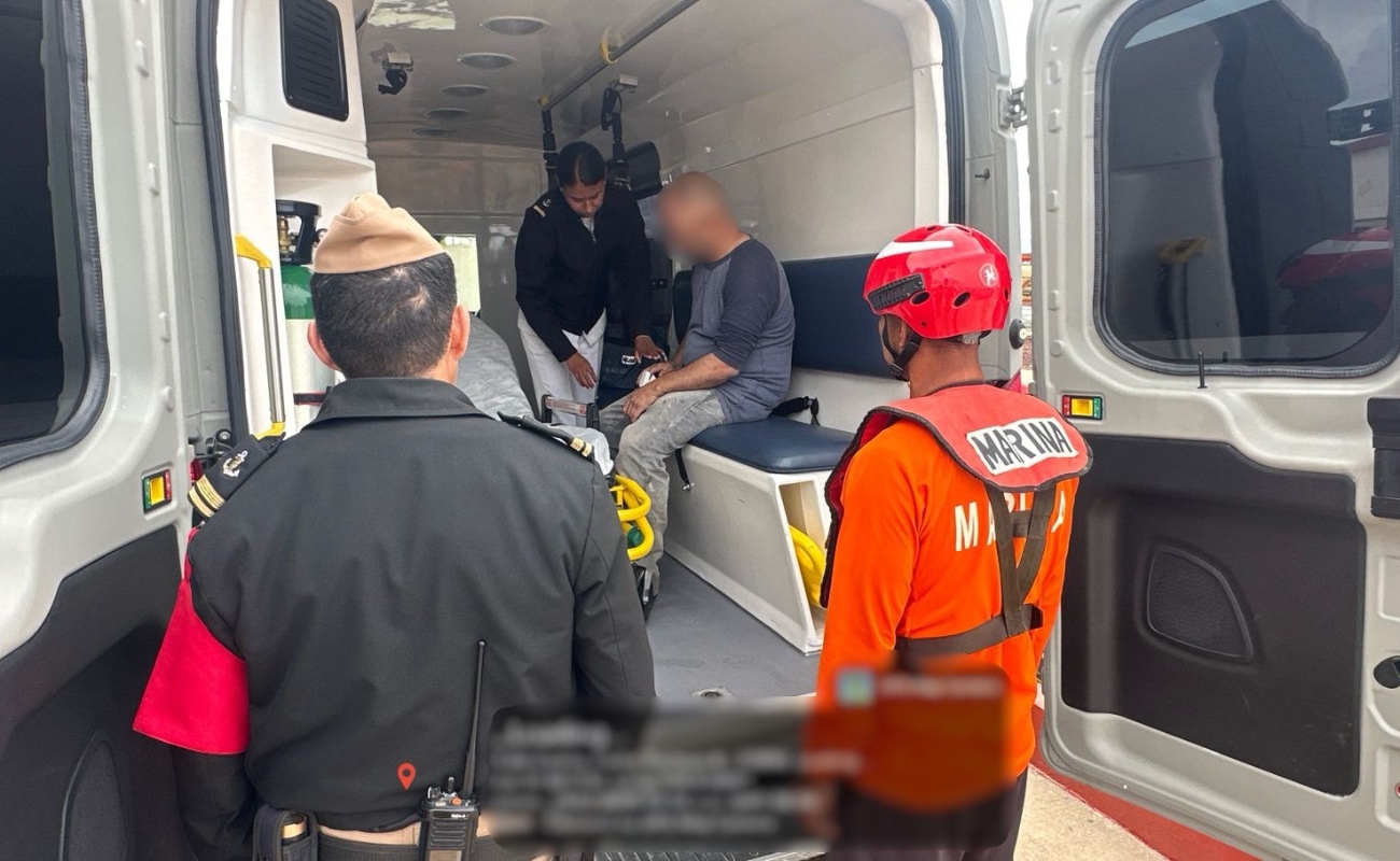 Se desplegó una embarcación Defender para extraer a la persona.