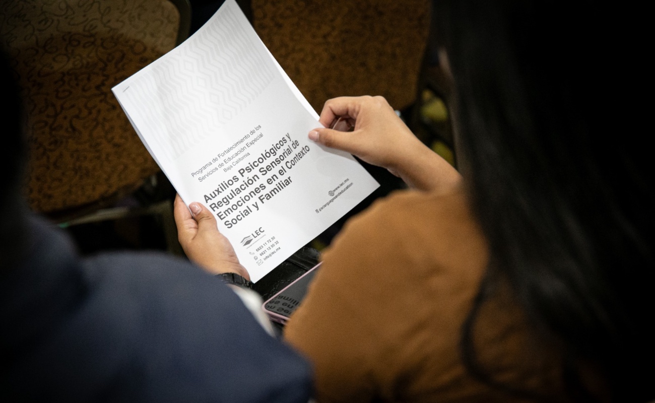 Capacitan en “Auxilio psicológico y regulación sensorial de emociones en el contexto social y familiar”