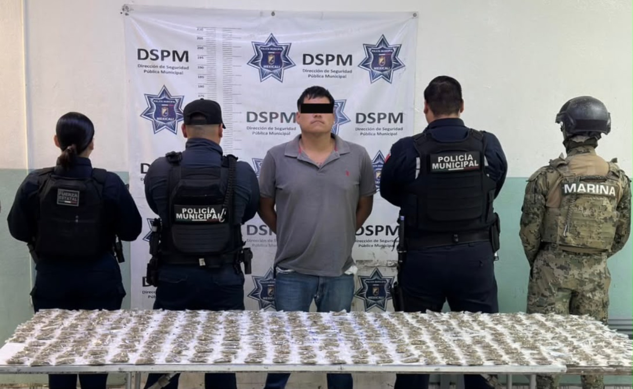 Paseaba en moto con un kilo de marihuana cuando fue detenido