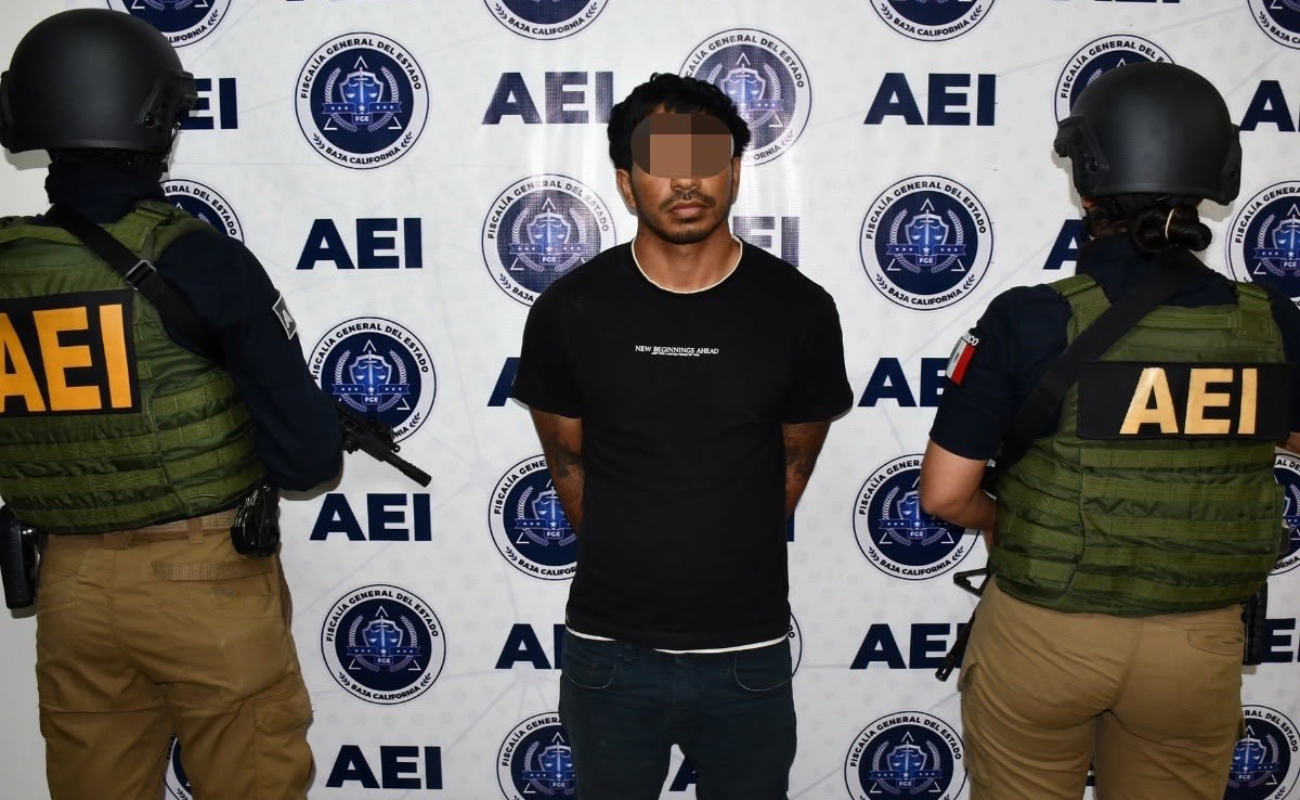 El detenido fue puesto a disposición del Juez de Control del Poder Judicial del Estado de Baja California.