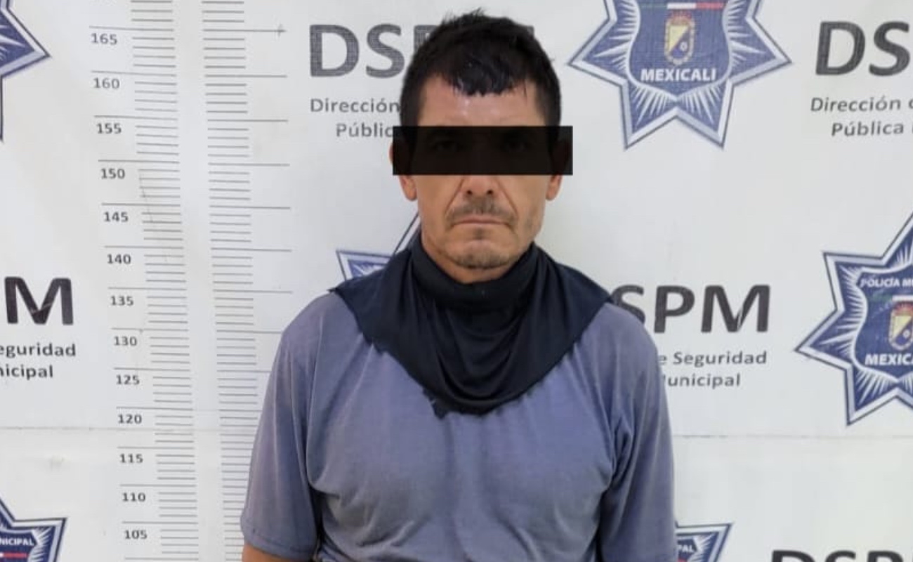Policía Municipal detiene a persona tras “Boquetazo” y robo en tienda de autoservicio