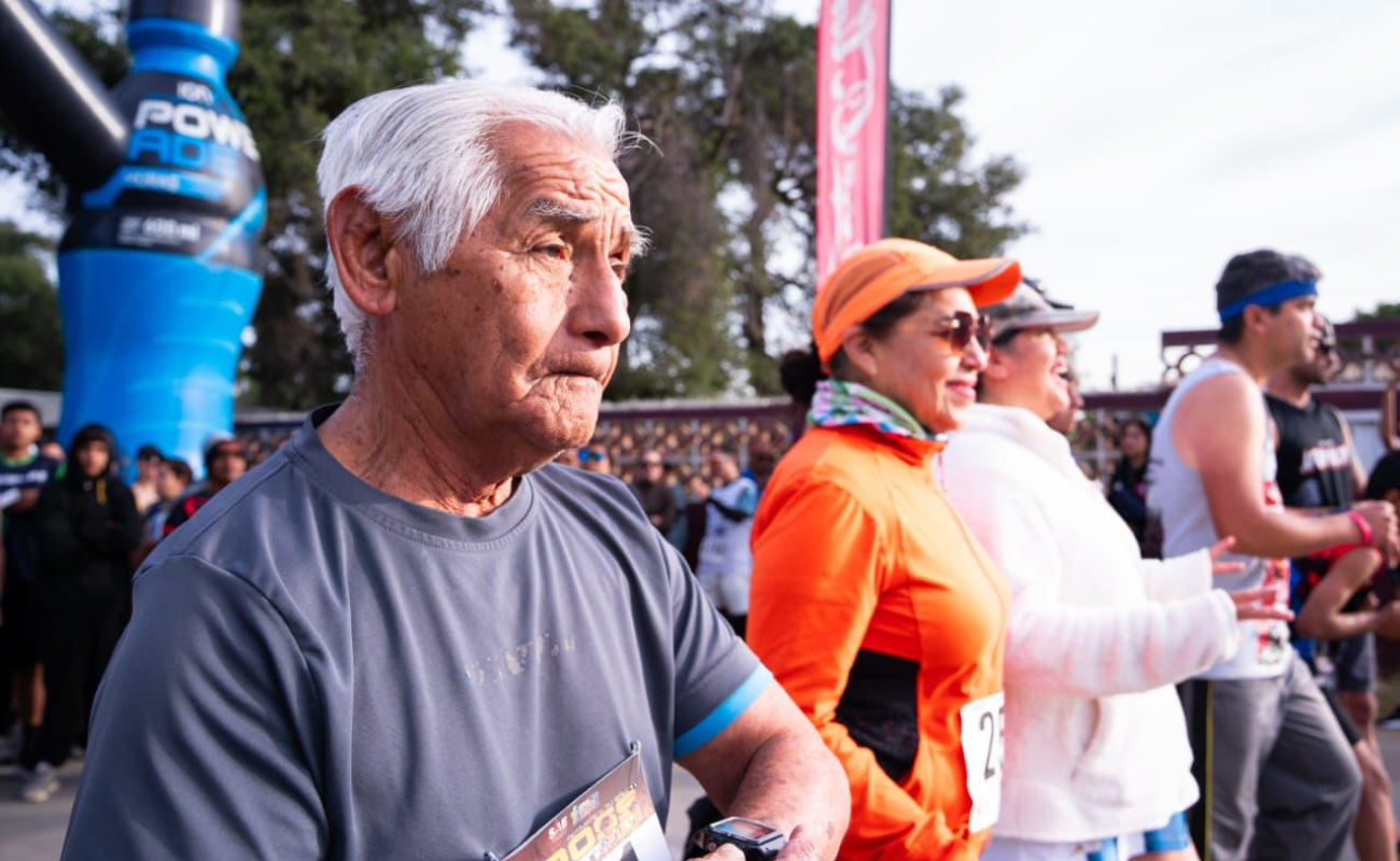 Participan más de dos mil corredores en la carrera Cross Country 6K.