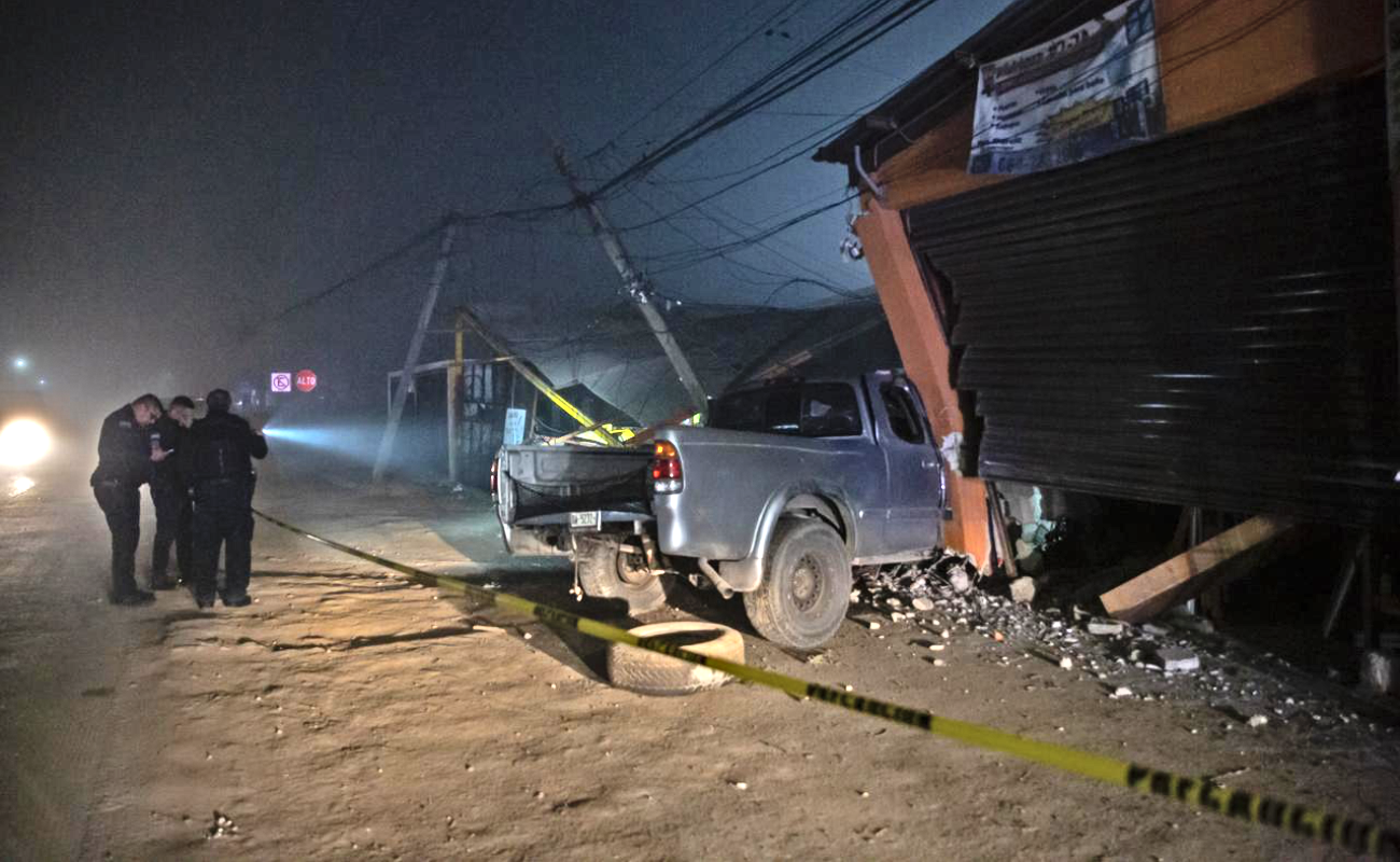 Deja accidente vehicular un muerto y dos heridos graves en El Niño