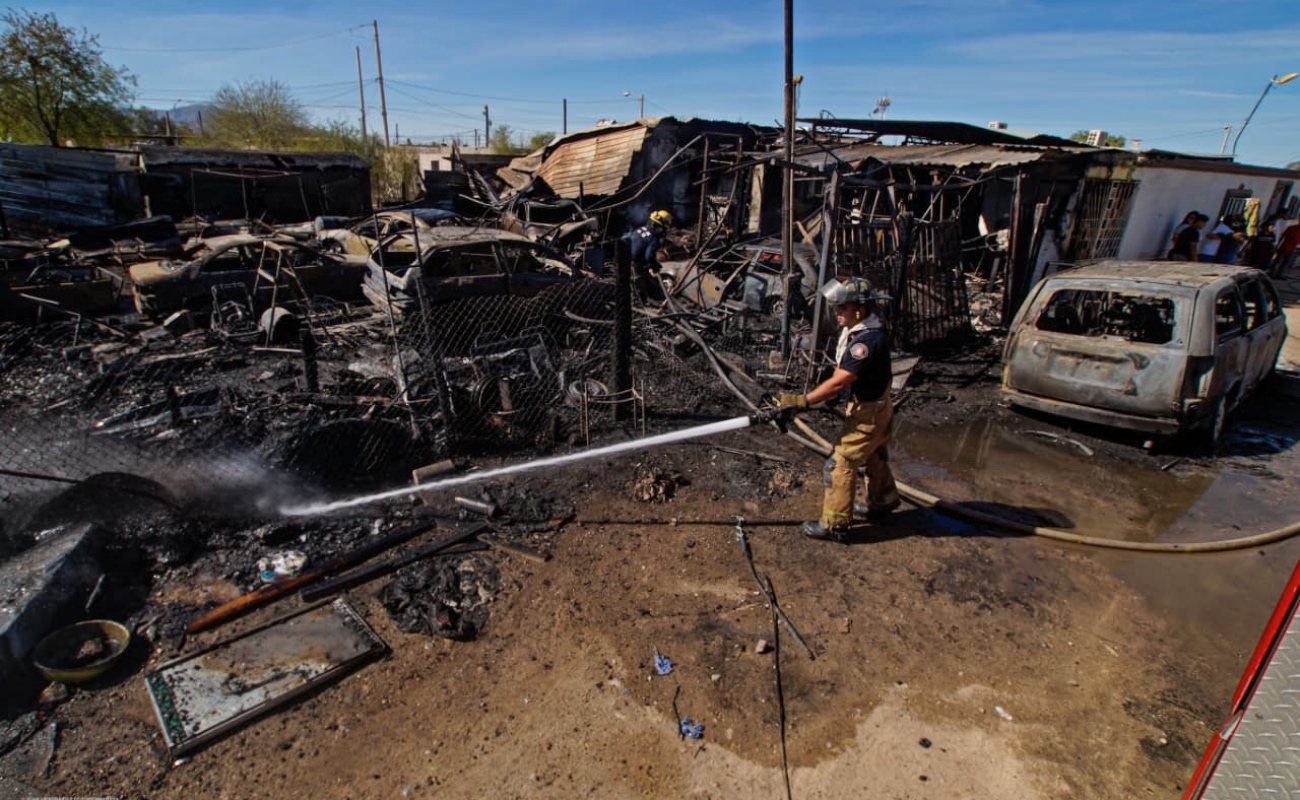 Consume fuerte incendio una vivienda