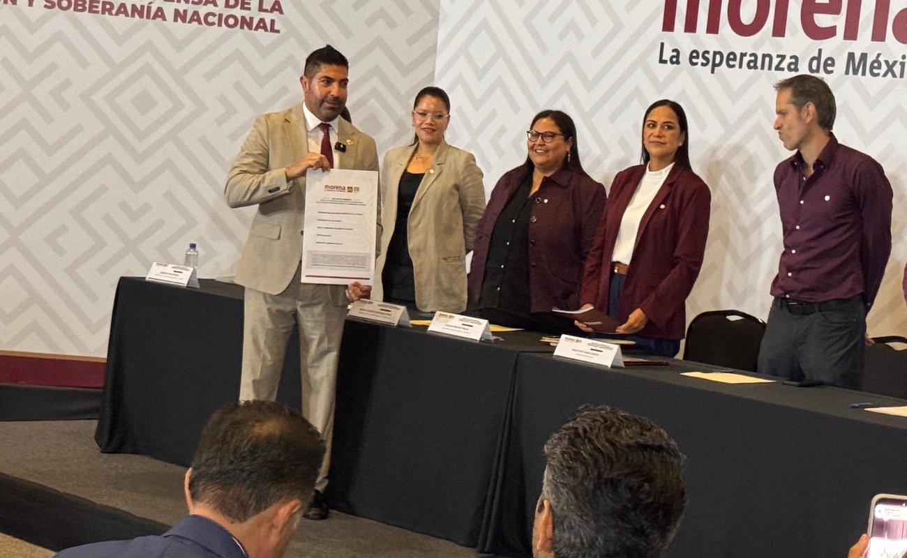Se registra Ayala como aspirante a la gubernatura de Baja California