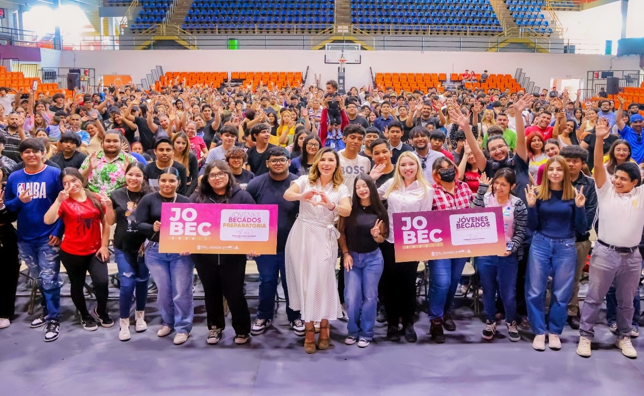 Inicia gobernadora Marina del Pilar entrega de becas JOBEC en apoyo a la juventud