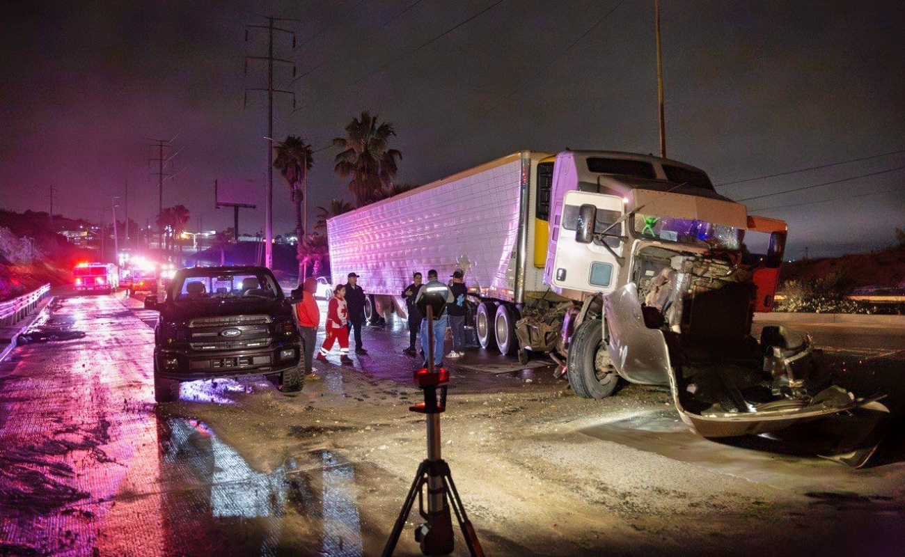 A pesar de lo aparatoso del accidente, no se reportaron víctimas de gravedad.