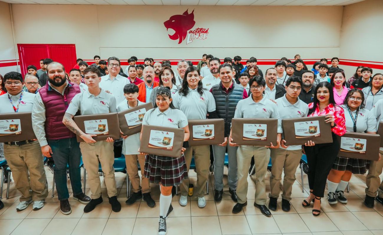 Entrega CECyTE BC Becas “Herramientas para el Éxito” a estudiantes destacados