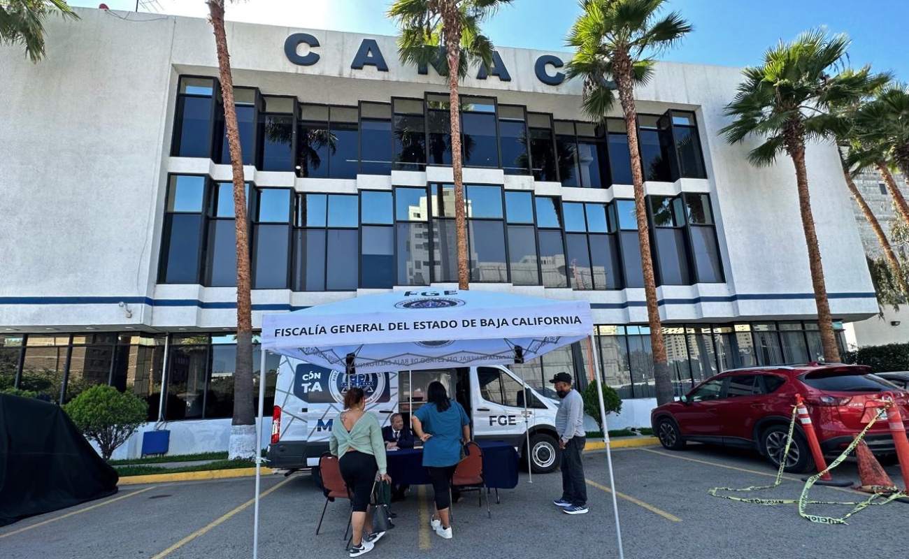 La Fiscalía General del Estado realizó una jornada de atención ciudadana en CANACO Tijuana.