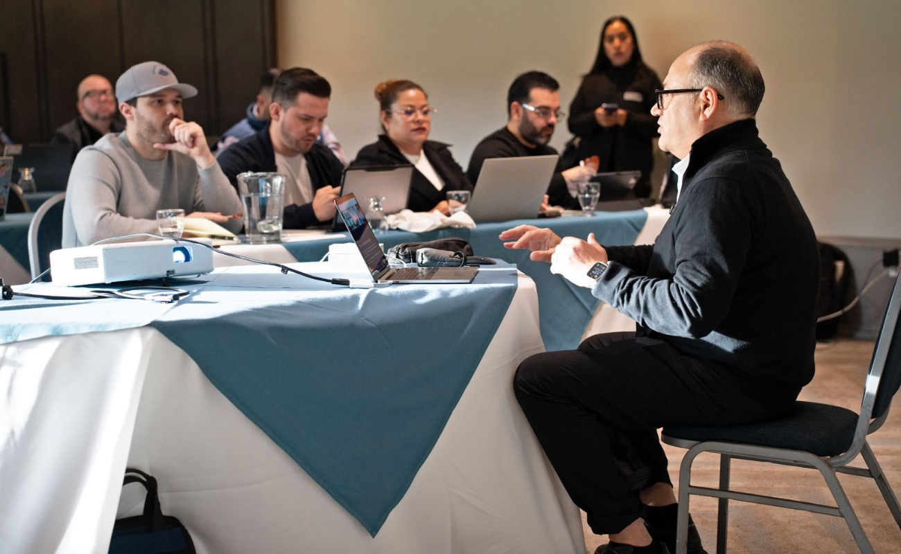 CANIRAC inauguró el bootcamp GastronomIA, un taller intensivo sobre inteligencia artificial para 203 restaurantes.