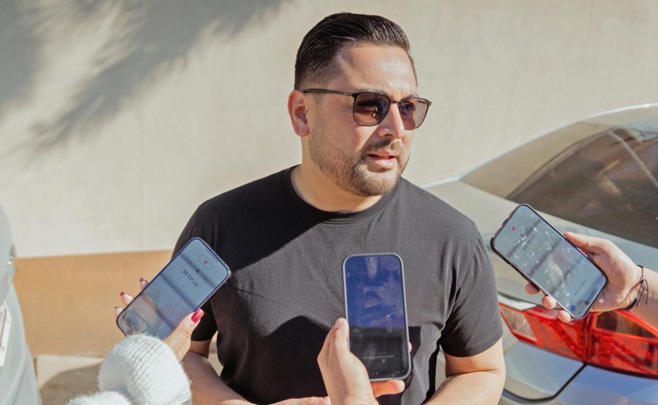 En trámites de cambio de titular y domicilio.