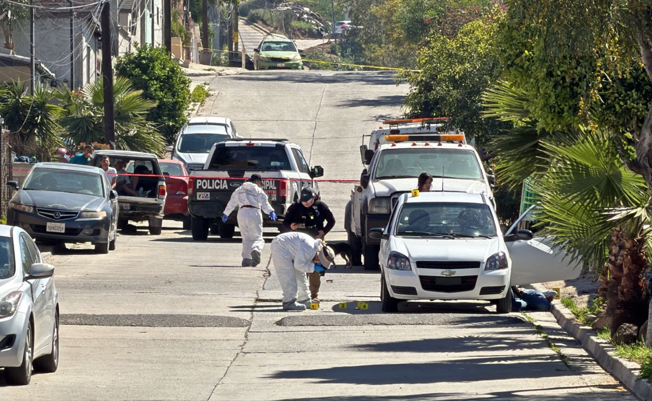 En el lugar se hallaron varios indicios balísticos.