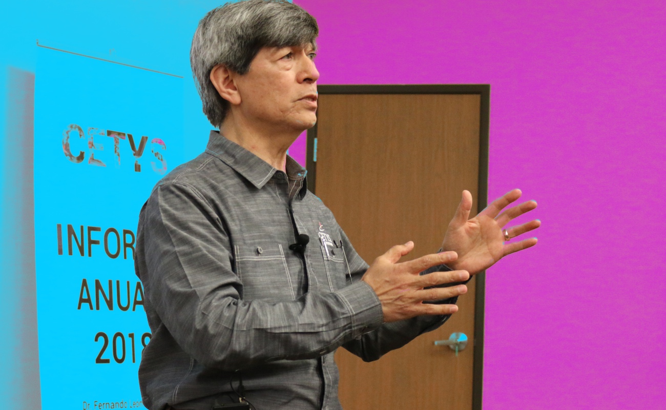 El Dr. Fernando León García, Rector del Sistema CETYS Universidad.