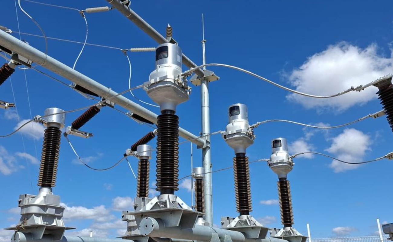 La mayoría de las plantas industriales de reciente construcción cuentan con sistemas de respaldo para enfrentar interrupciones temporales del suministro eléctrico.
