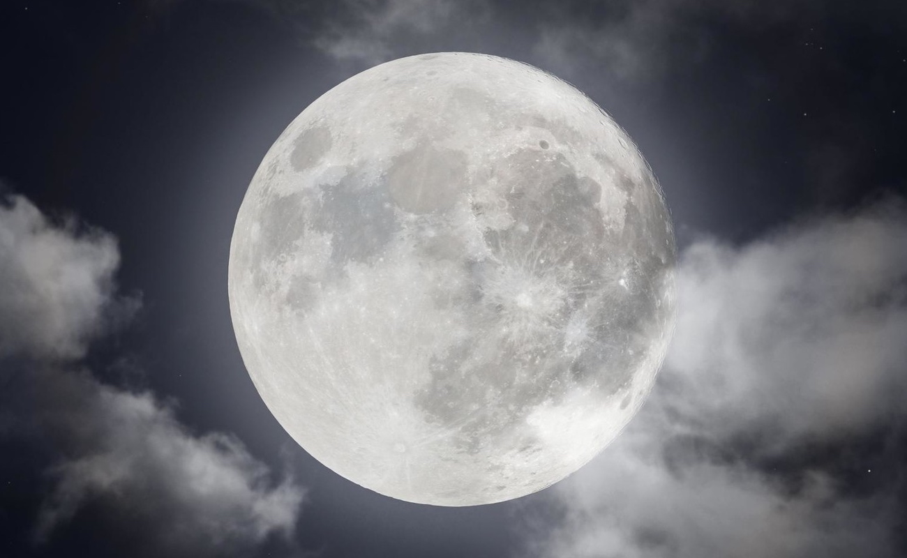 Para observar la brillantez de la Luna de Gusano se podrá durante toda la noche.