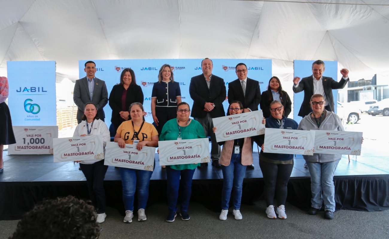 Entrega XXV Ayuntamiento mil vales de mastografías a colaboradoras de empresa Jabil Healthcare