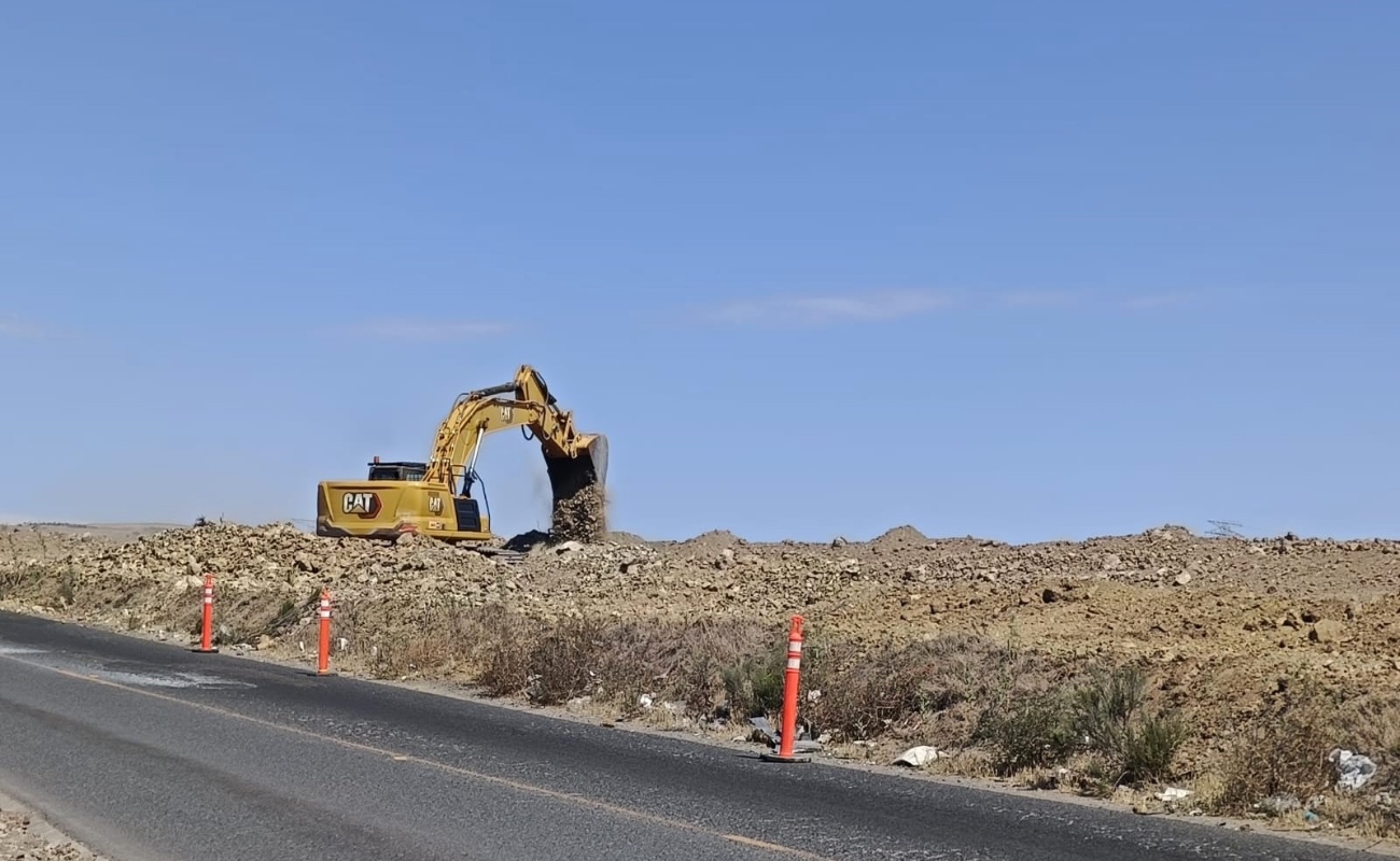 Continúan los trabajos de ampliación a cuatro carriles del bulevar Real de Rosarito, beneficiando a 50 mil habitantes.