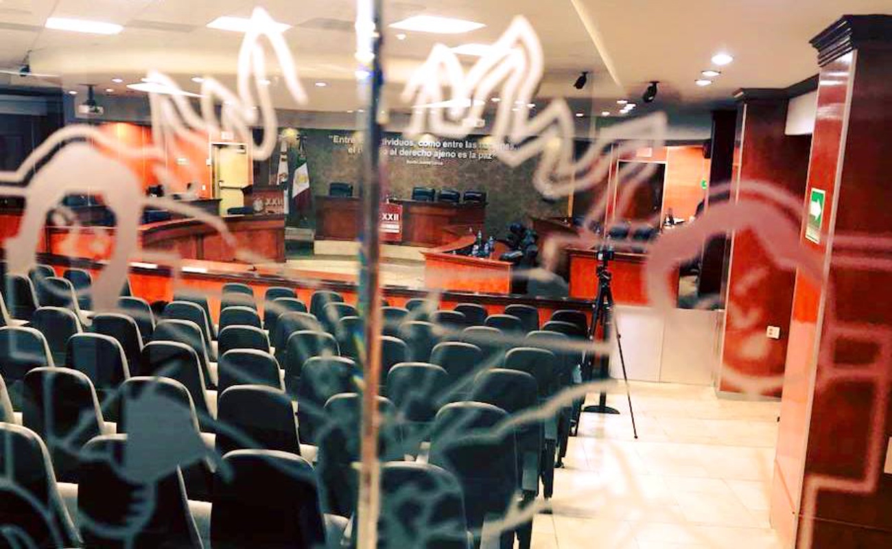 Irresponsable no realizar sesión del Congreso para conmemorar aniversario del Constituyente, denuncian.