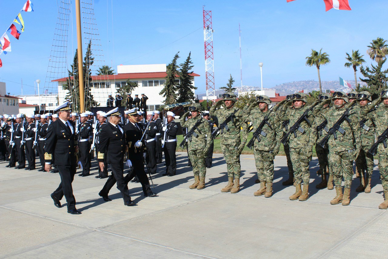 Cambio de comandante de la Segunda Región Naval