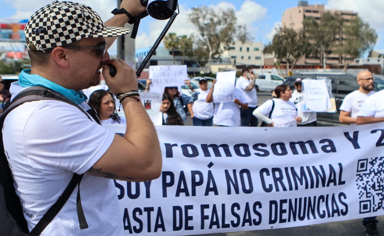 Buscan visibilizar la problemática que enfrentan padres de familia en procesos legales relacionados con la custodia de sus hijos.