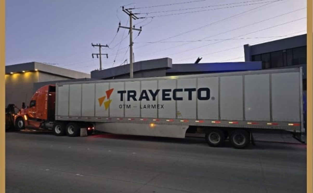 Detienen a chofer de camión de transporte por cohecho y faltas al Reglamento de Tránsito