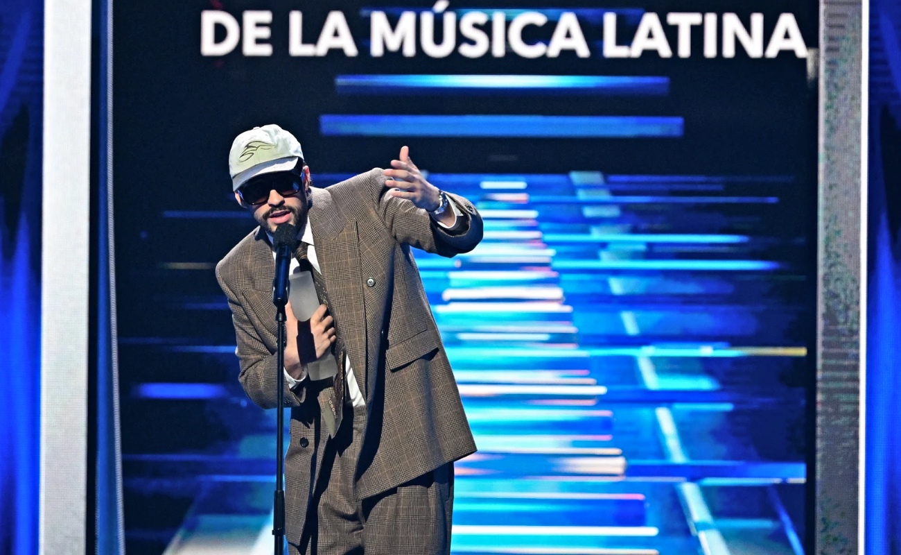 Bad Bunny arrasa en los Premios Billboard de la Música Latina 2025