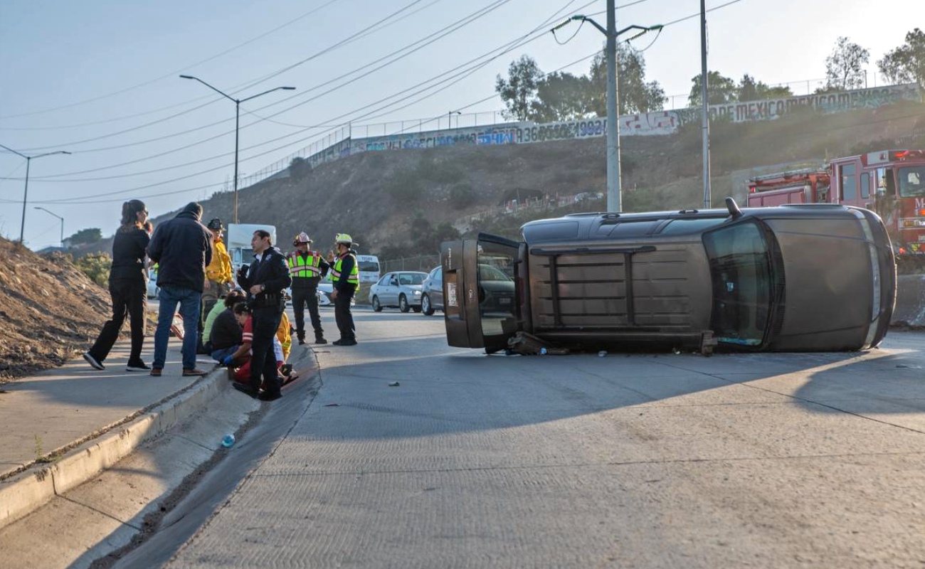 Sufre mujer volcadura en bulevar Héctor Terán Terán