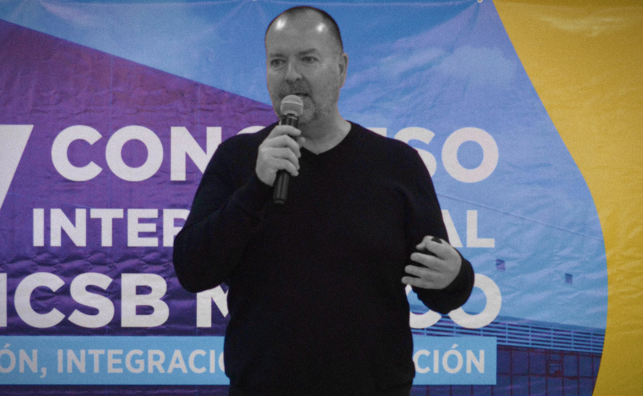 Rob Ryan, fundador y director de la empresa GrowthHax, encargada de conectar organizaciones empresariales en el mundo.